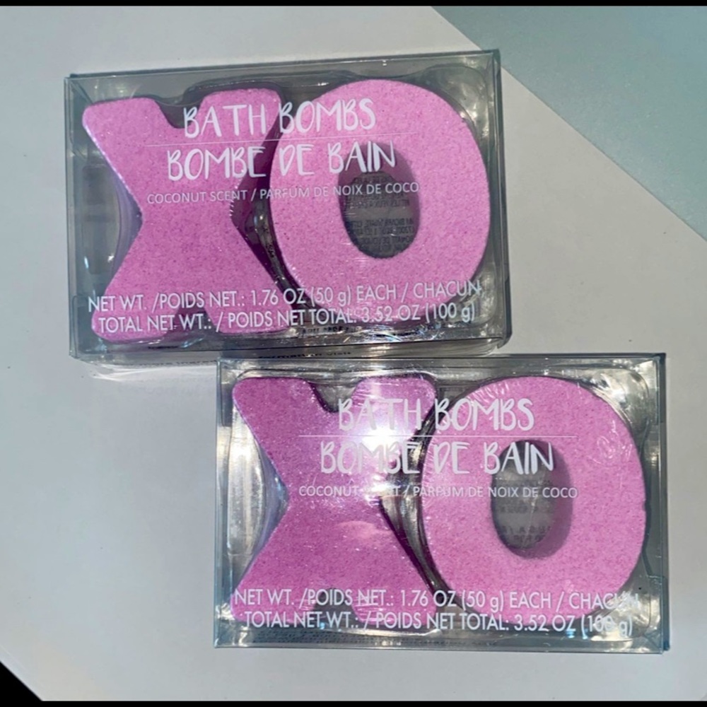 Brand new bath bombs XO XO (2 pack)